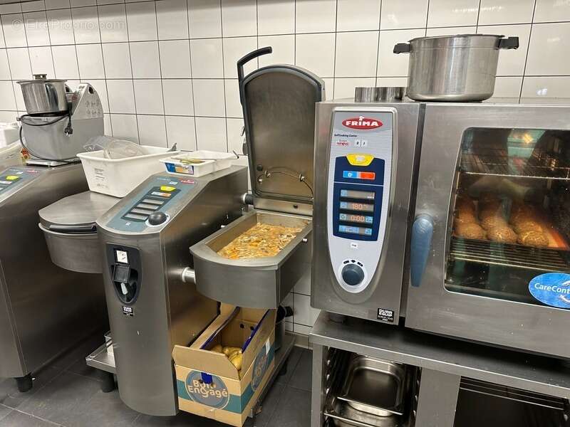 Commerce à HAUTELUCE