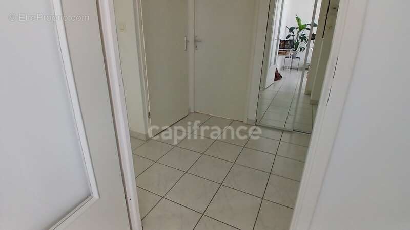 Appartement à SAINT-SEBASTIEN-SUR-LOIRE