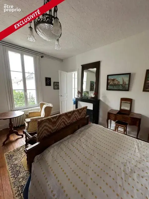 Maison bourgeoise en pierre, charme et potentiel ! - photo 6