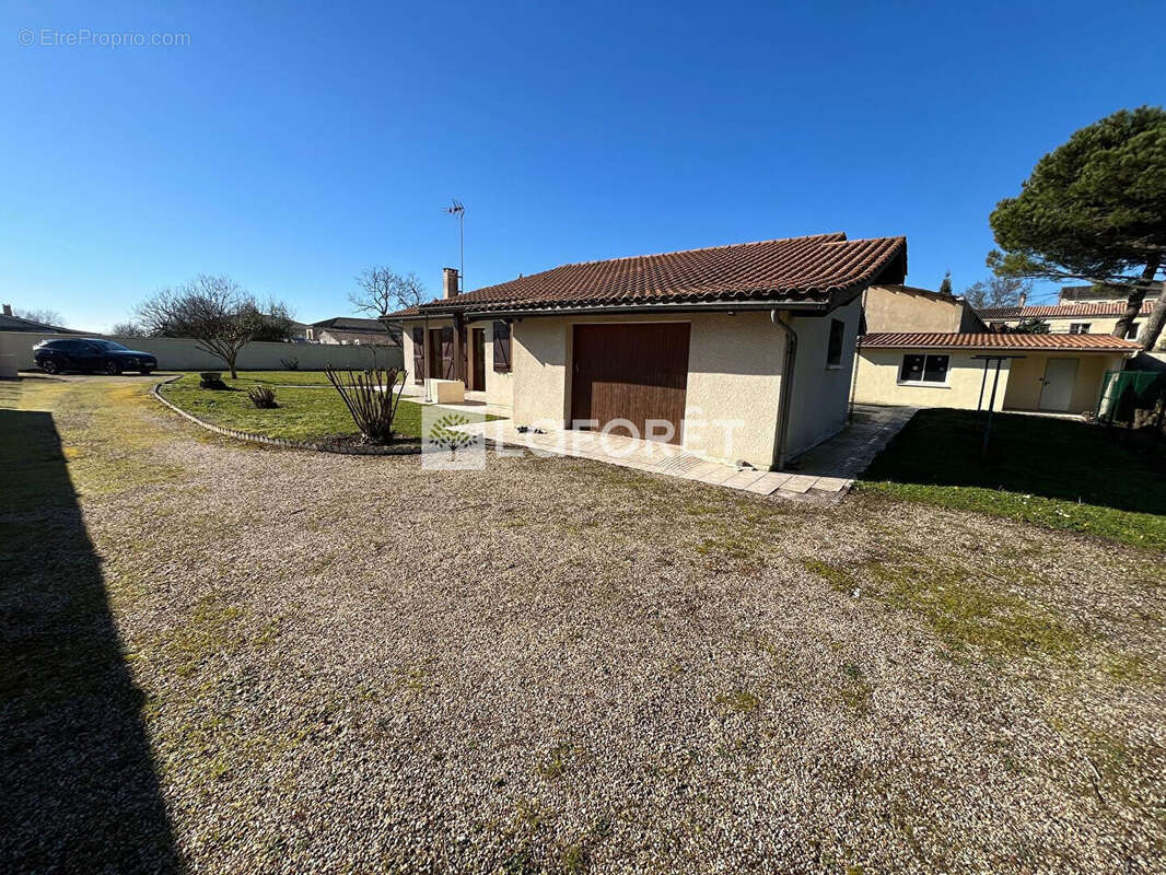 Maison à SAINT-ANDRE-DE-CUBZAC