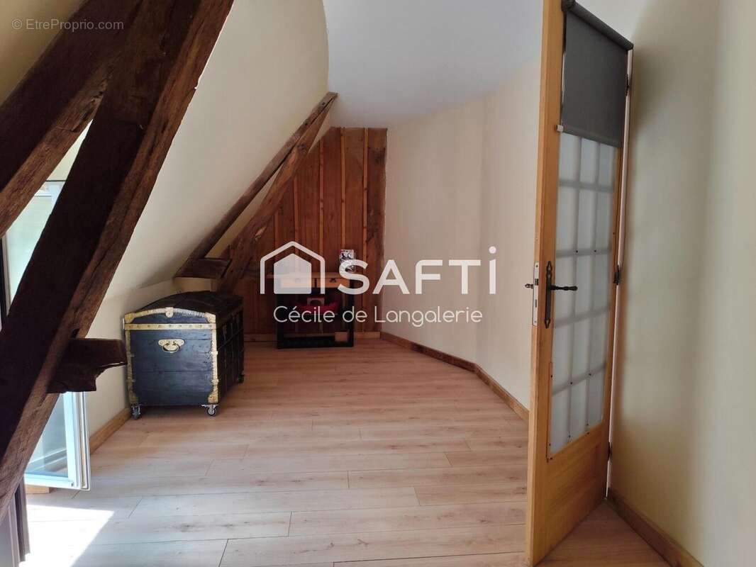 Maison 136 m² à Mezieres-En-Brenne  - photo 6
