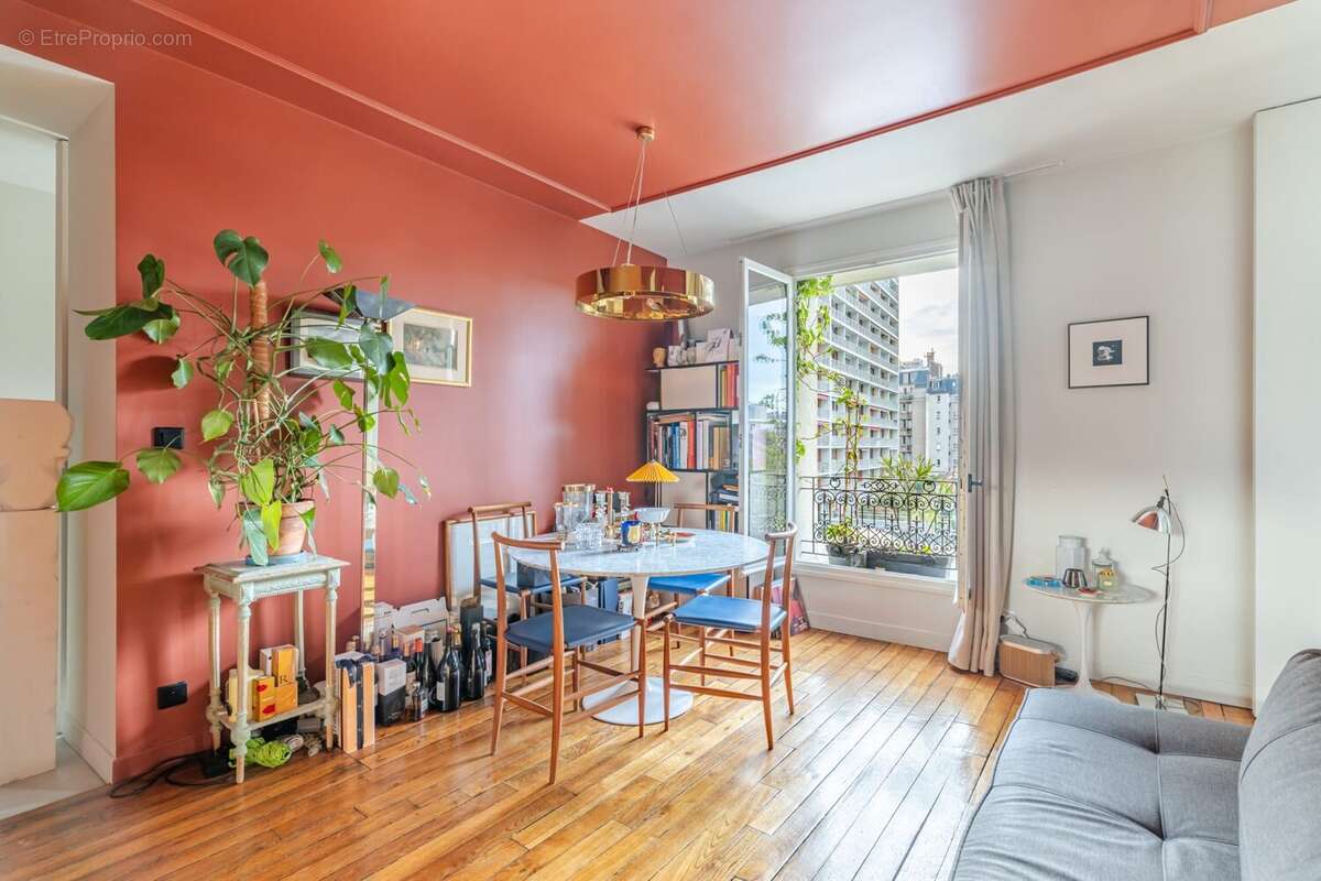 Appartement à PARIS-11E