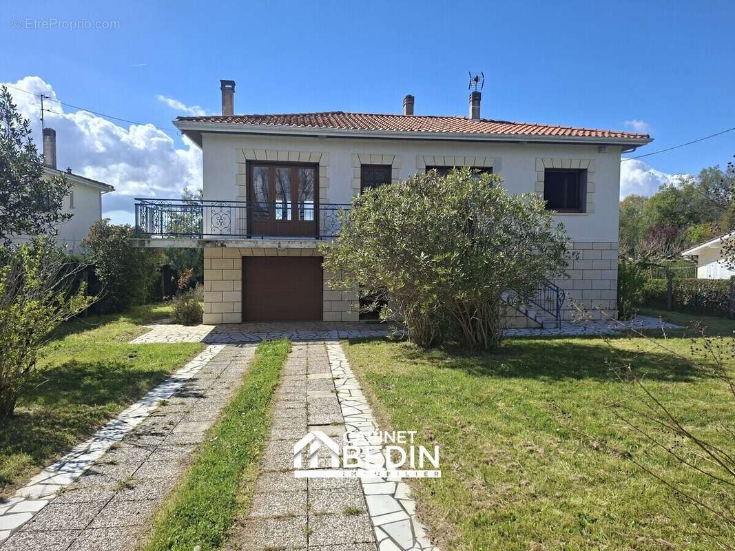 Maison 150 m² à Fargues-Saint-Hilaire  - photo 2