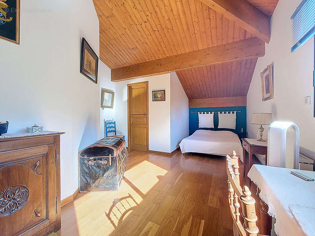 Maison à BLANQUEFORT