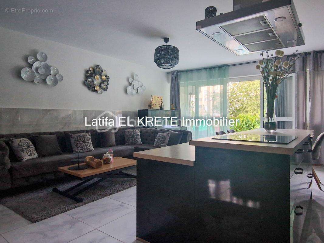 Maison à CHENNEVIERES-SUR-MARNE