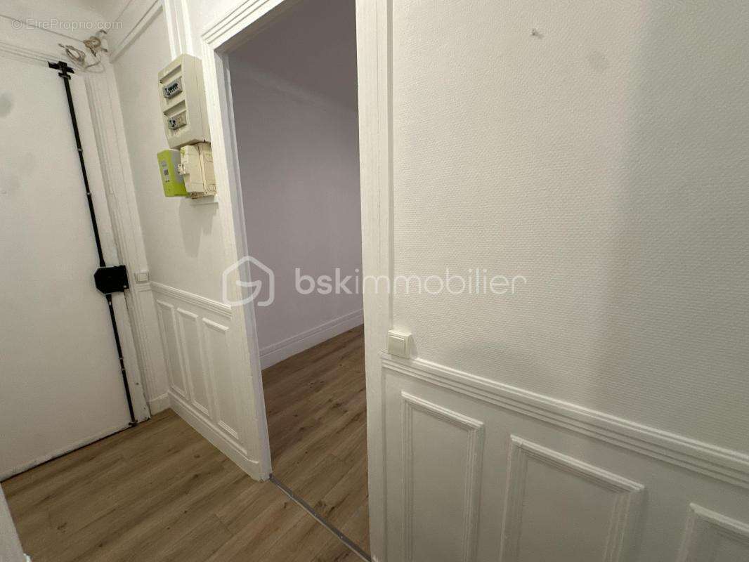 Studio à 750 m  de la gare refait a neuf - photo 11
