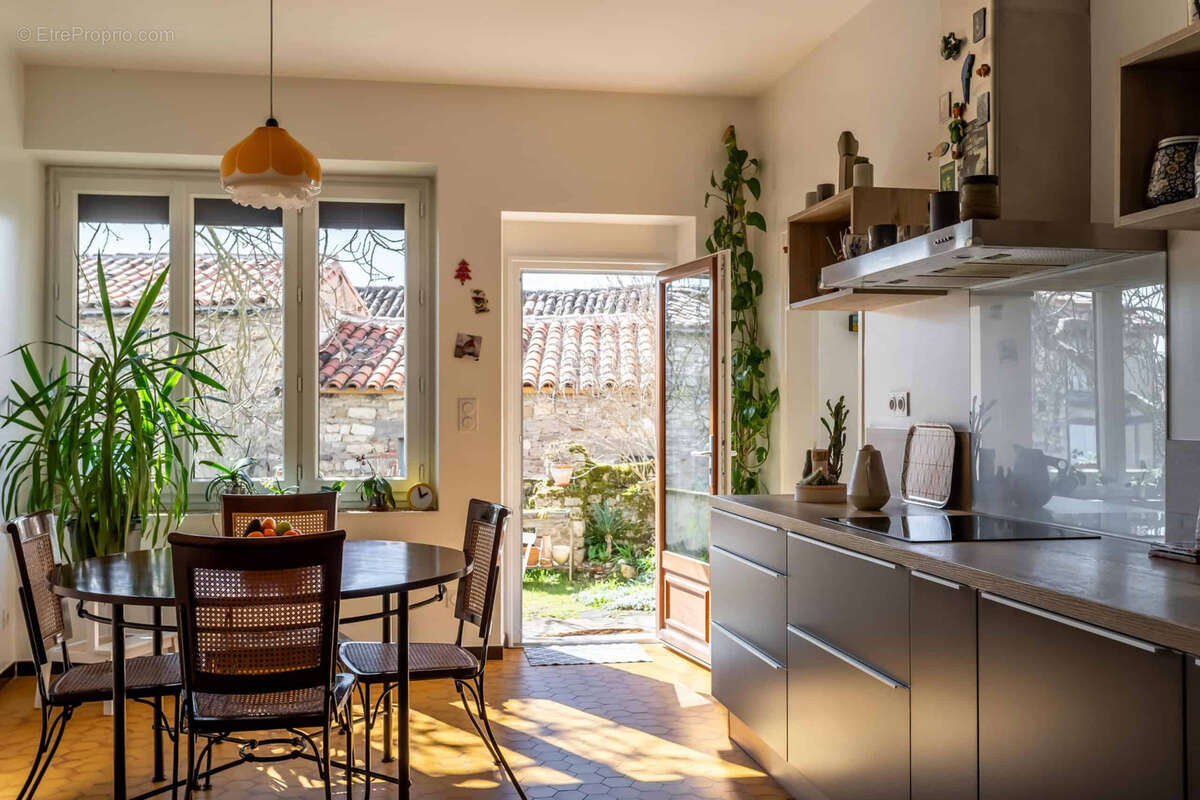 Maison de village avec atelier, annexe et jardin - photo 15