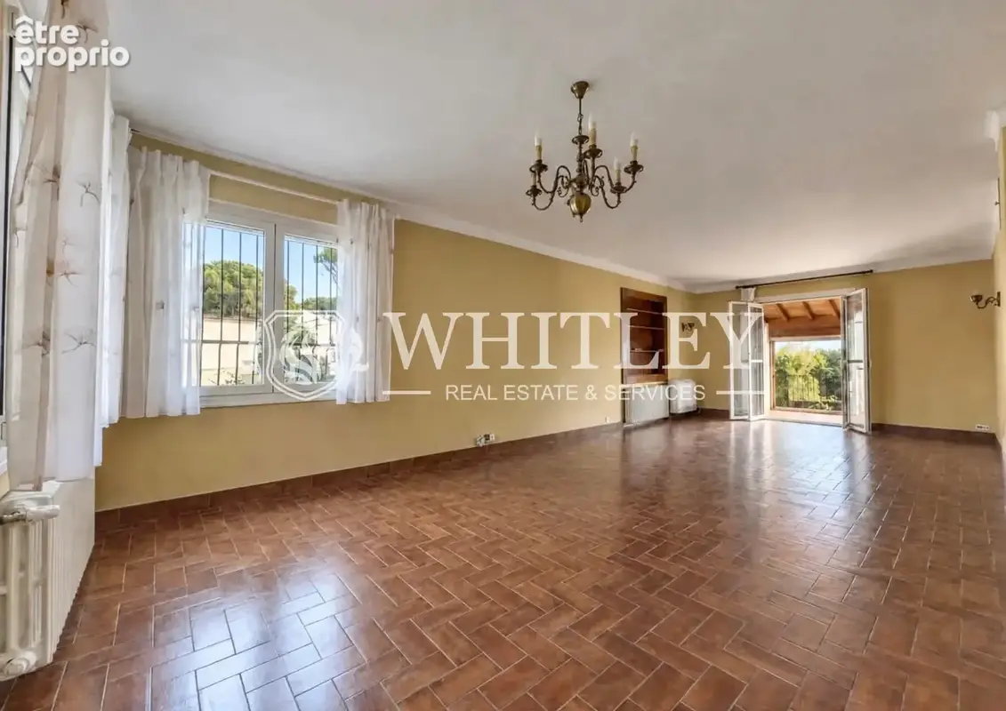 Les plaines saint-raphaël - villa 6 pièces avec logement indépendant - photo 5