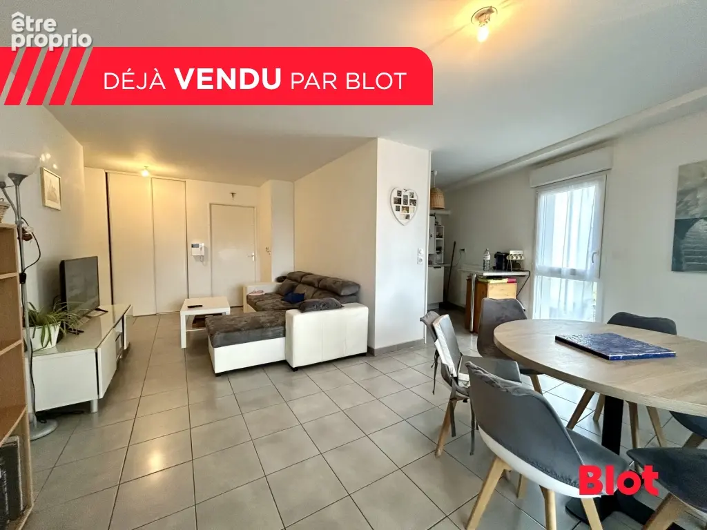 Appartement 76 m² à Bruz  - photo 1