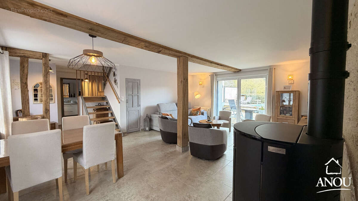 Maison à SAINT-DENIS-LES-PONTS