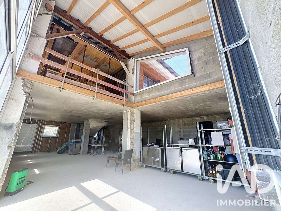 Maison 346 m² à Vetraz-Monthoux  - photo 8