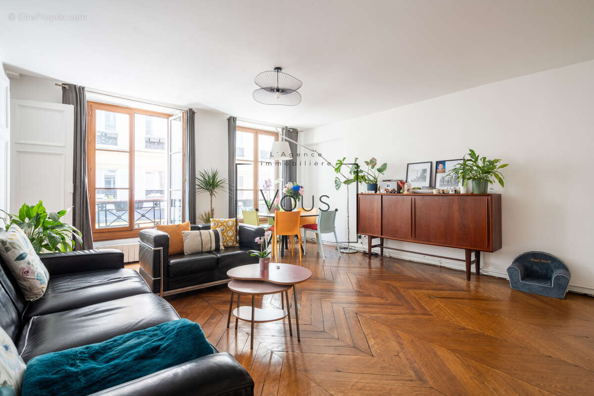 Appartement à PARIS-10E