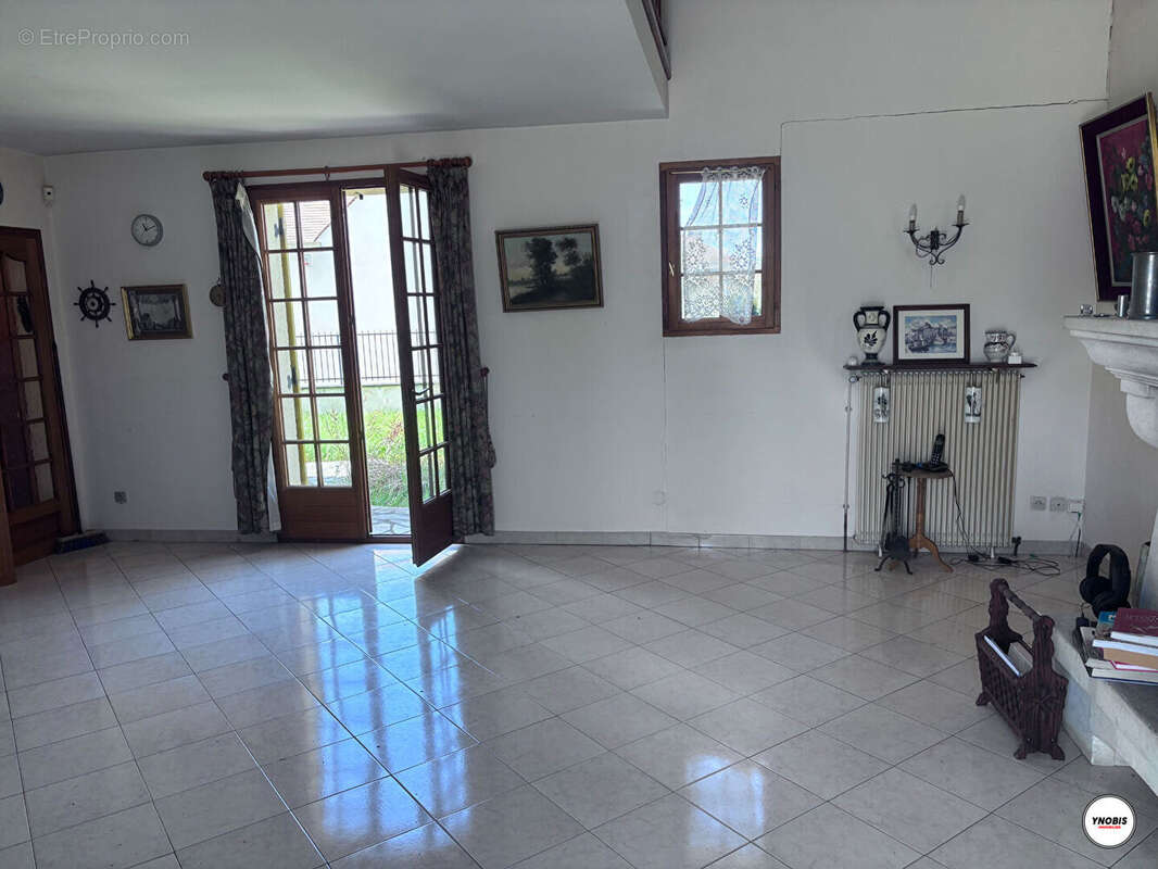 Maison à LES MUREAUX