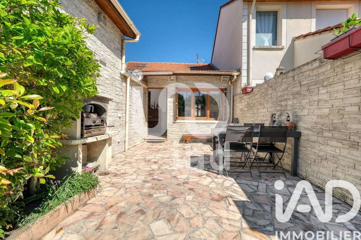 Photo 4 - Maison à LE BLANC-MESNIL