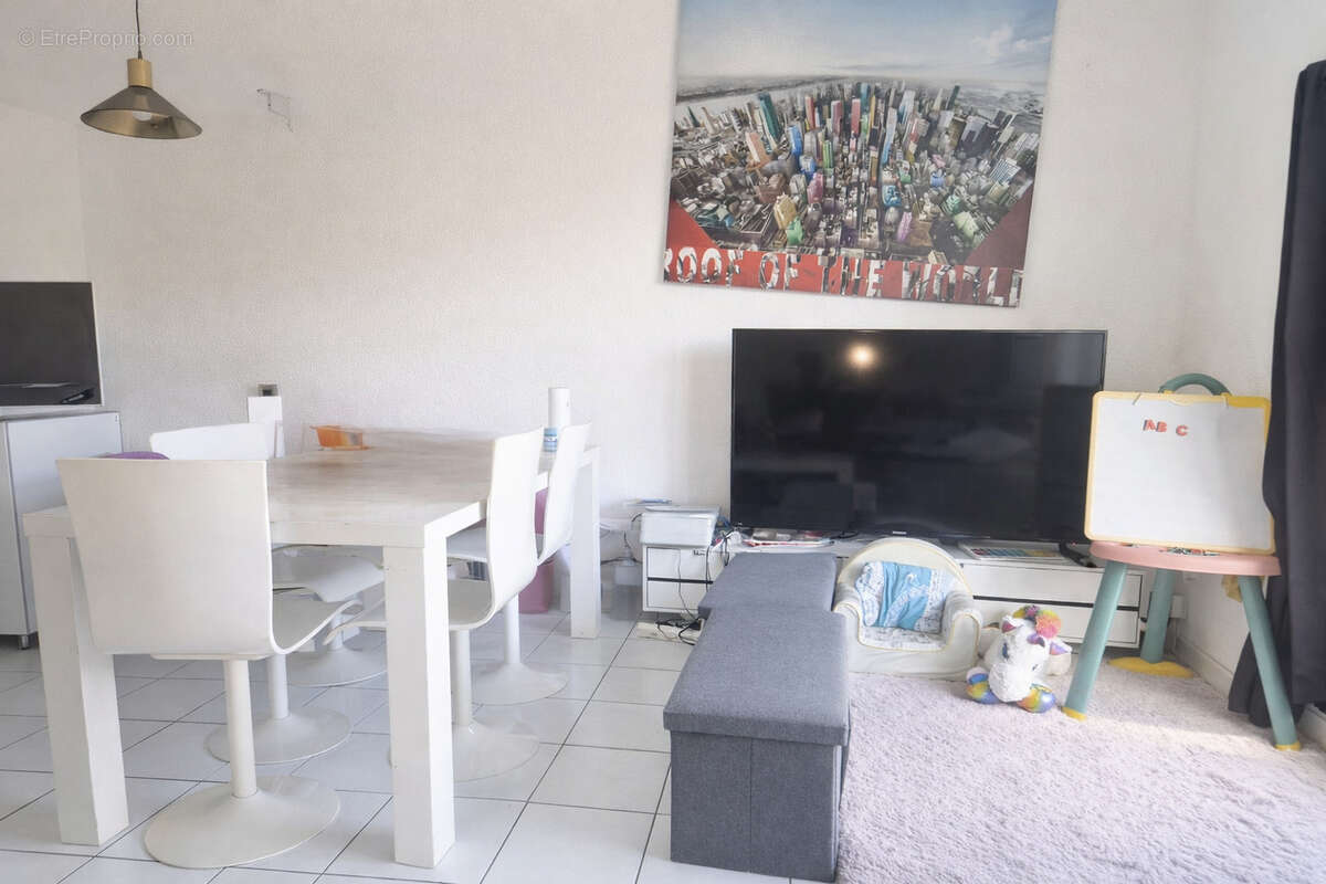 Appartement à LUNEL