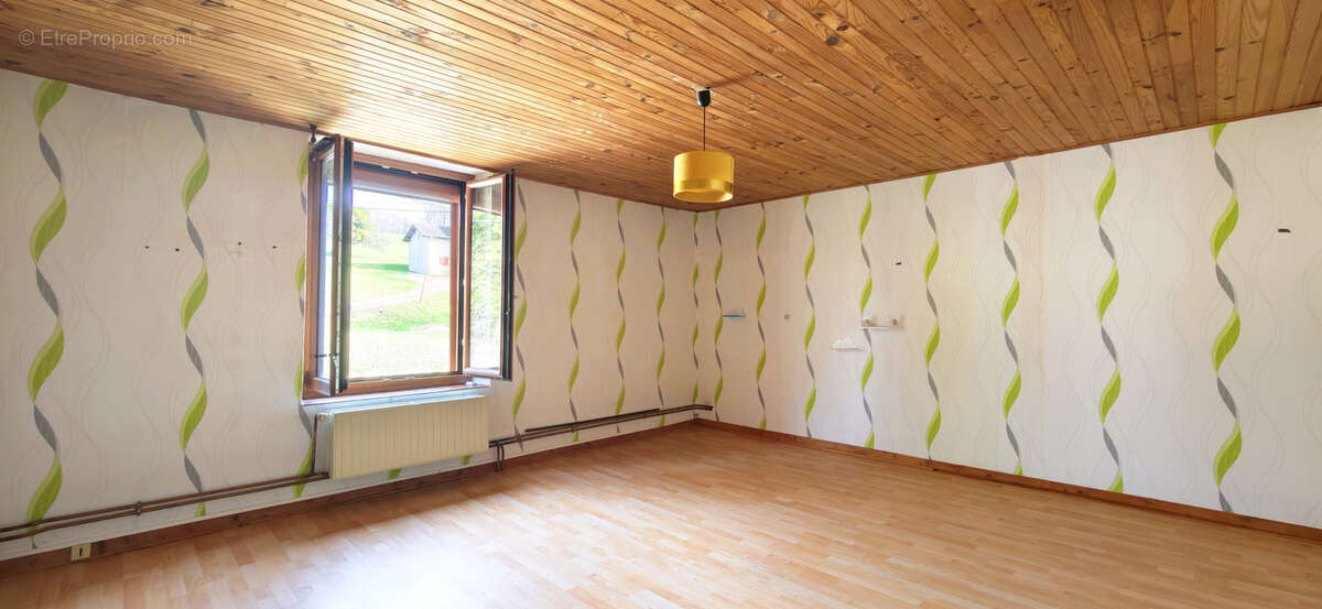 Maison de caractère   195 m2   4 grandes chambres   Terrain 2 096 m2   Vue forêt   Xertigny   219 900 € - photo 6