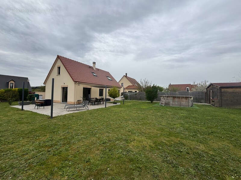 Maison à SAINT-PIERRE-DE-MANNEVILLE