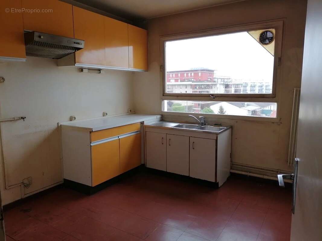 Appartement à LE BLANC-MESNIL