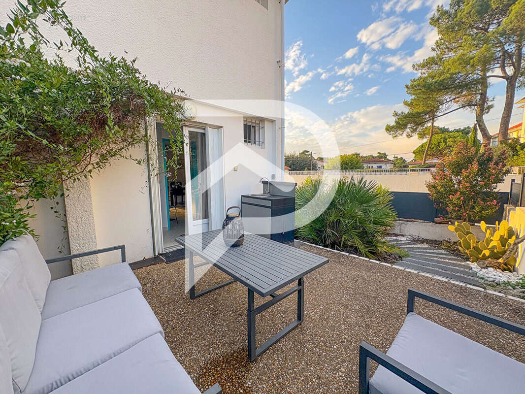 Maison à SAINT-GEORGES-DE-DIDONNE