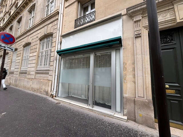 Commerce à PARIS-7E