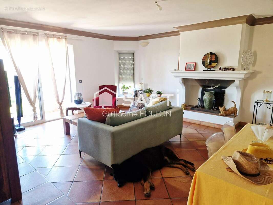 Maison 192 m² à Roussillon  - photo 4