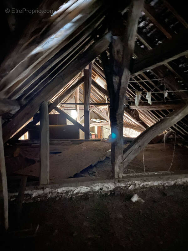 Maison à SAINT-JULIEN-DU-SAULT