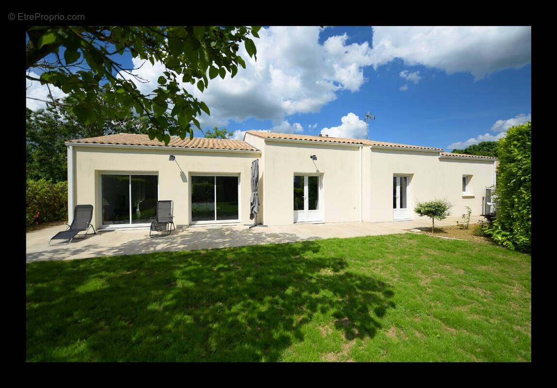 Maison à LE GUE-D&#039;ALLERE