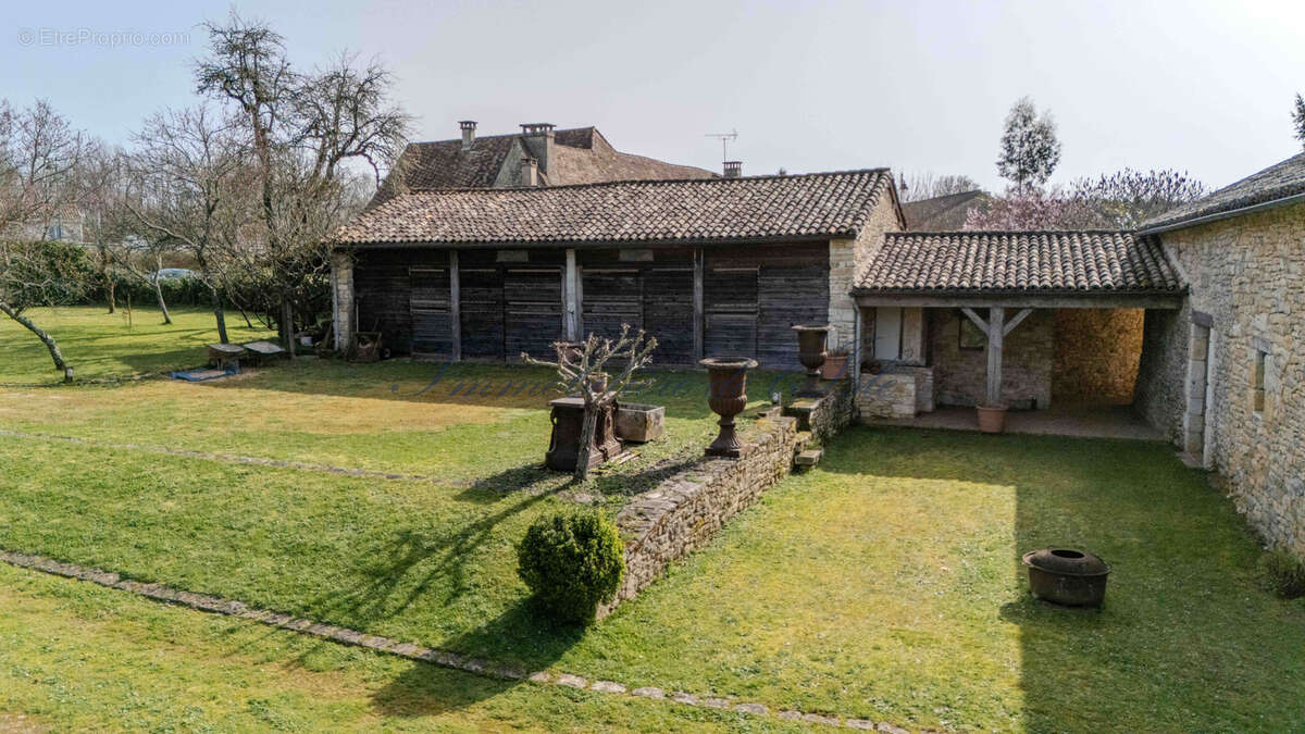 Maison à SARLIAC-SUR-L'ISLE
