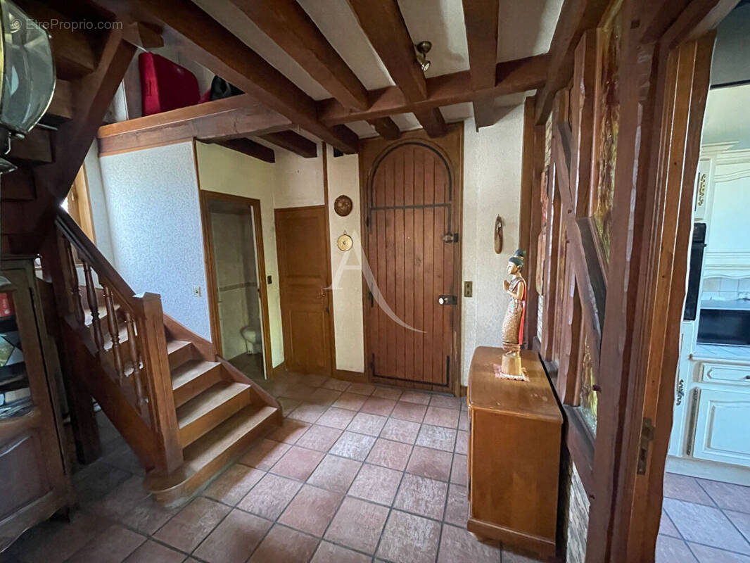 Maison à SAINT-JEAN-DE-BRAYE