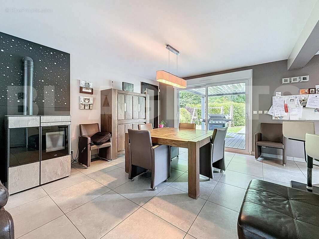 maas_00010 - Maison à REHON