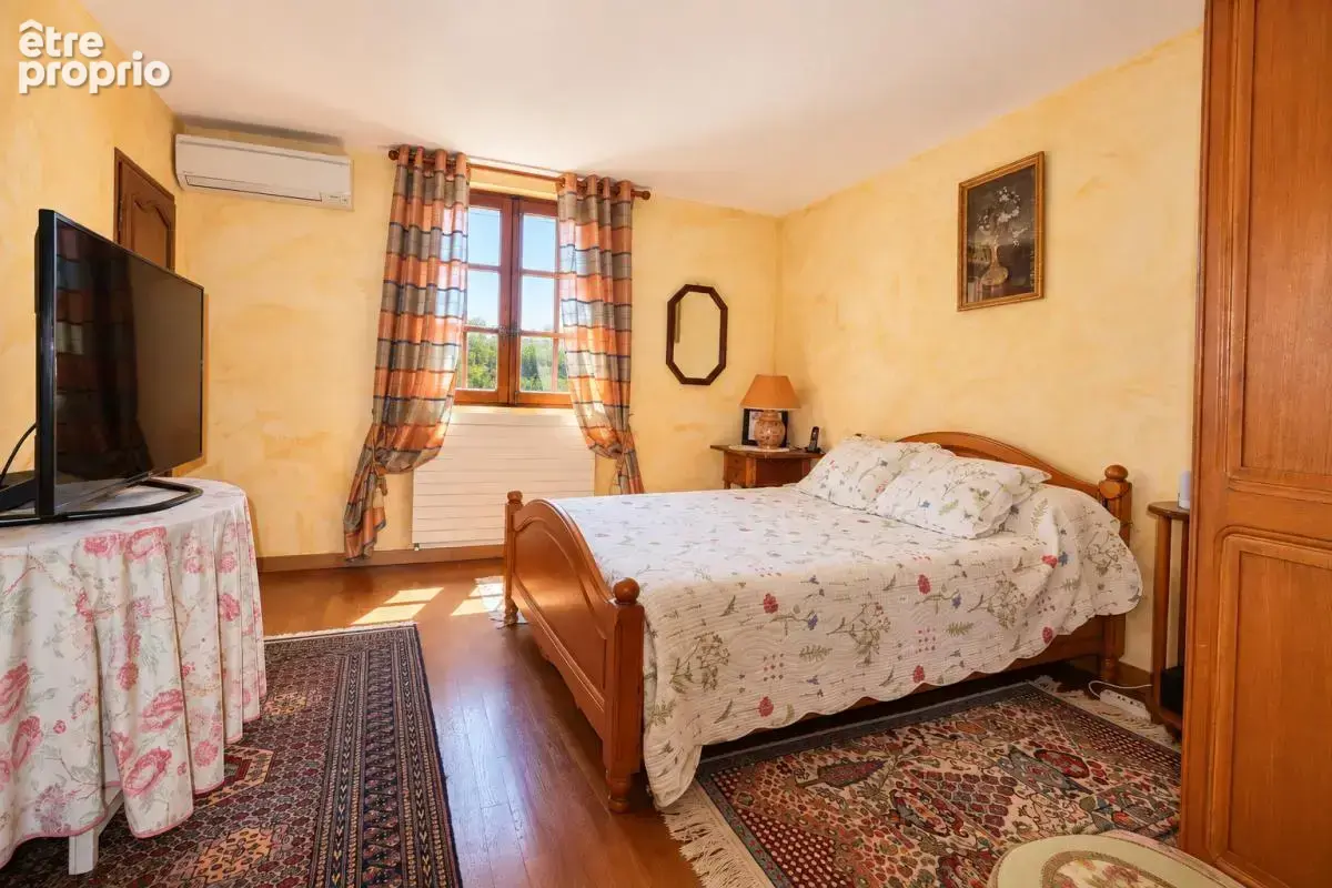 Bastide provençale avec piscine et dépendances - photo 10