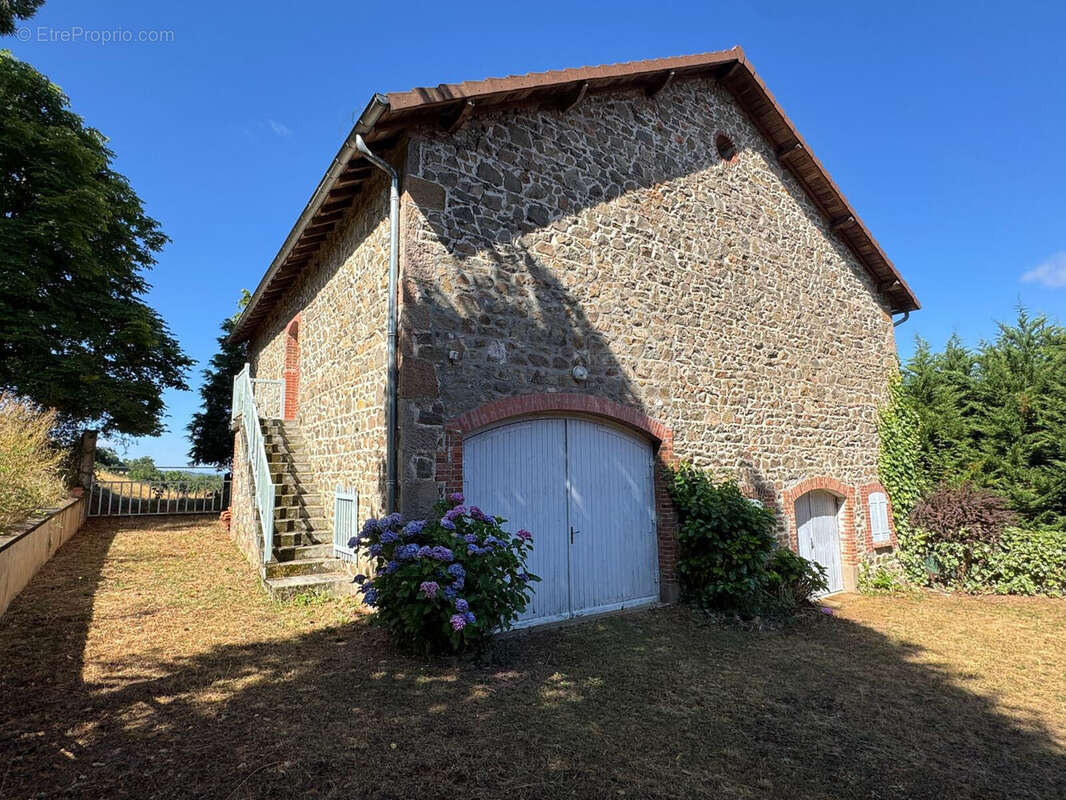 Photo 2 - Maison à AMPLEPUIS