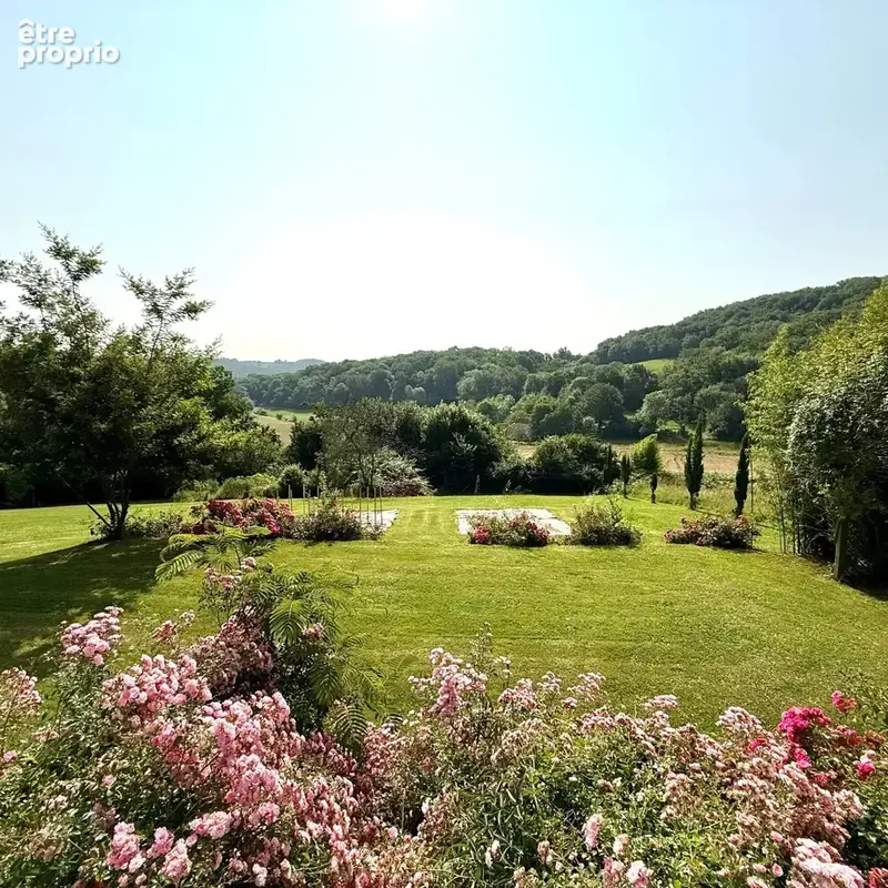 Charmante maison avec 2/3 chambres, grange, grand jardin et piscine. - photo 30