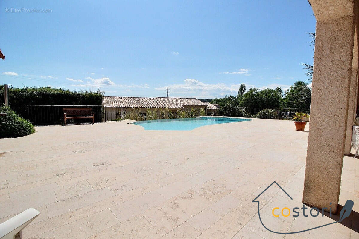 Maison 204 m² à Draguignan  - photo 9