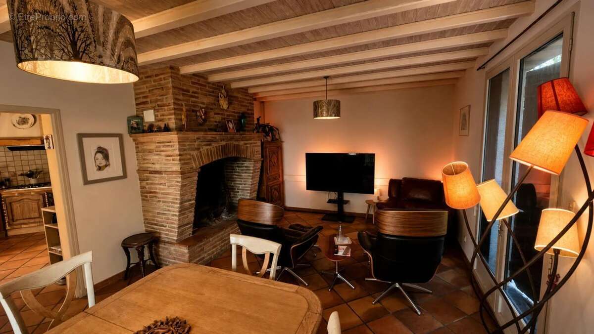 Maison de 6 pièces de 155 m² à La Croix-Blanche - photo 3
