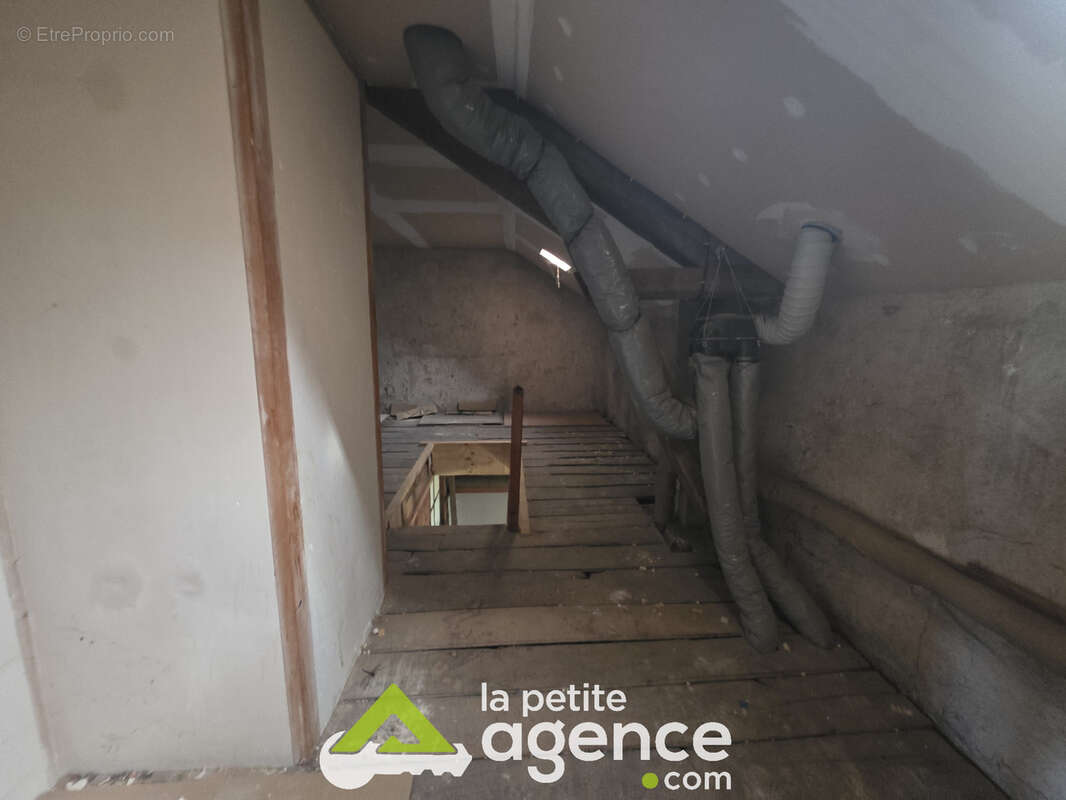 Maison à SAINT-AMAND-MONTROND