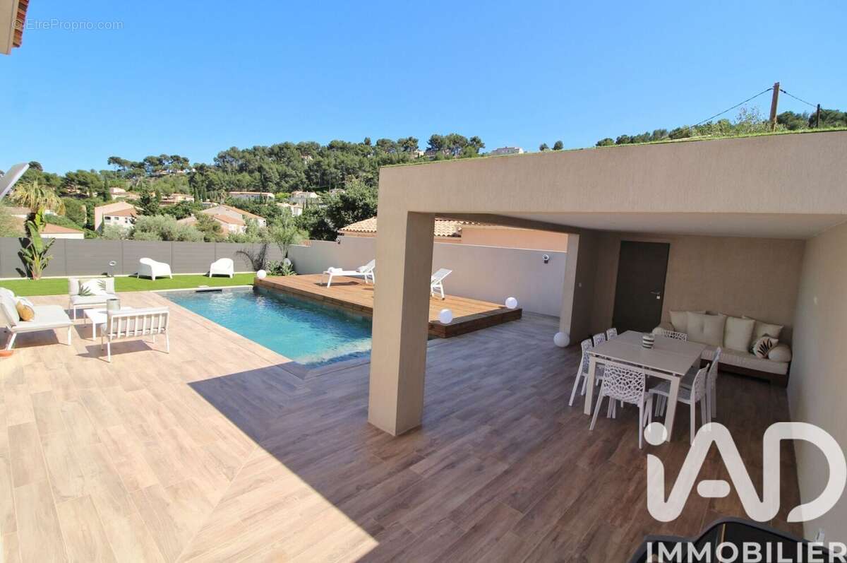 Photo 2 - Maison à HYERES