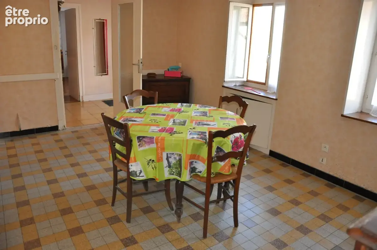 Jolie maison de village avec 3 chambres et plusieurs dépendances aménageables - photo 4