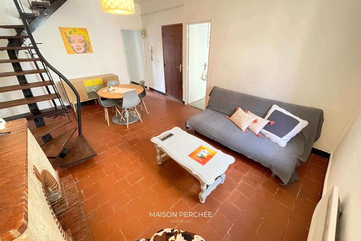 Appartement à MARSEILLE-1E