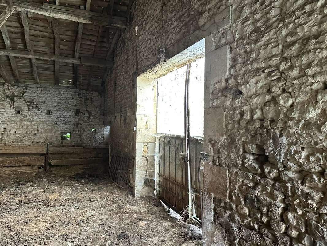 Maison à MAUPREVOIR