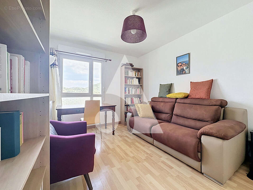 Appartement 3 pièces 76.6 m² - Dernier étage, terrasse & vue dégagée - GAP - photo 6