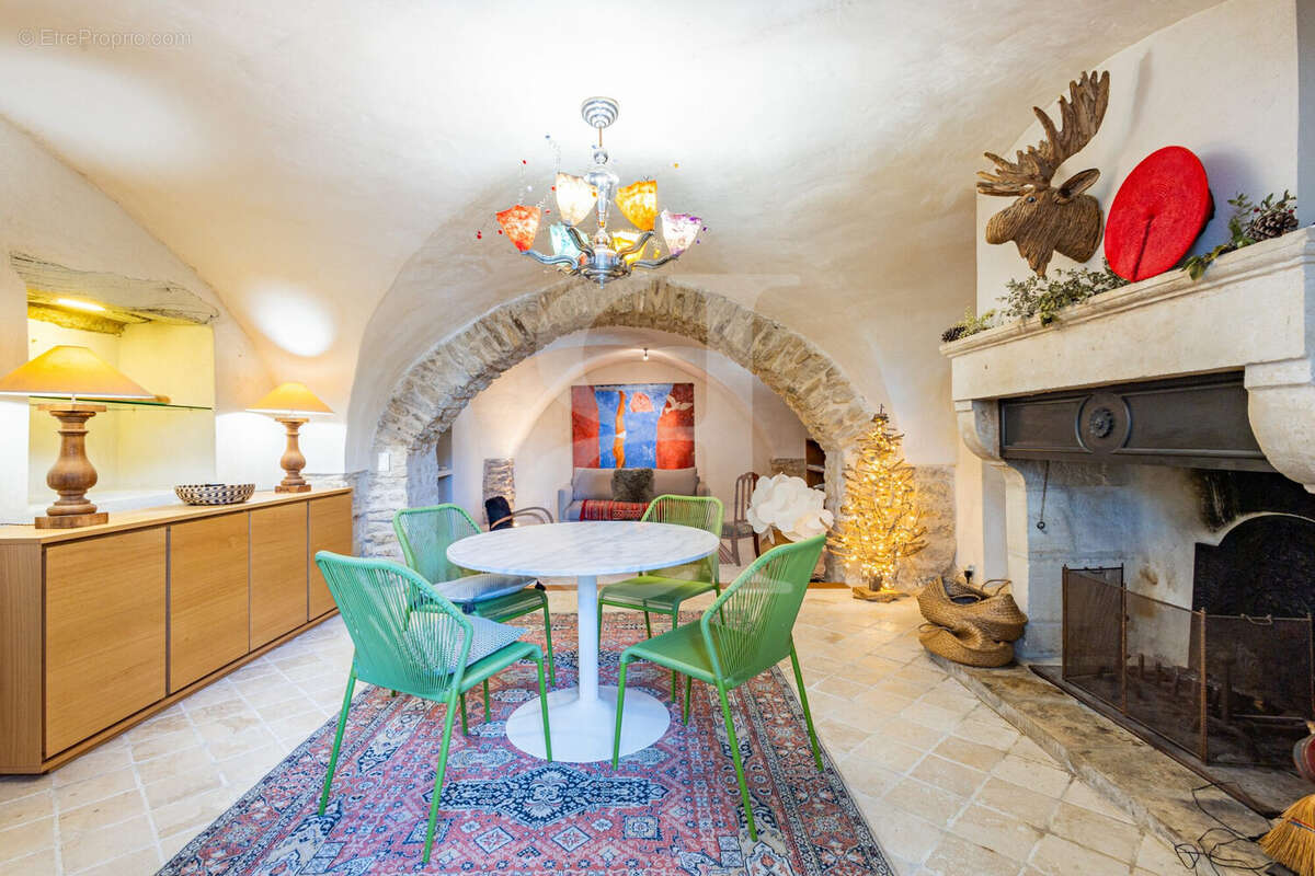 Maison à CABRIERES-D'AVIGNON