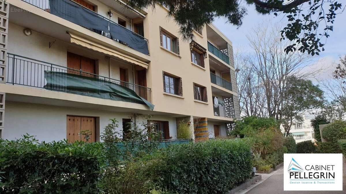 Appartement à MARSEILLE-4E