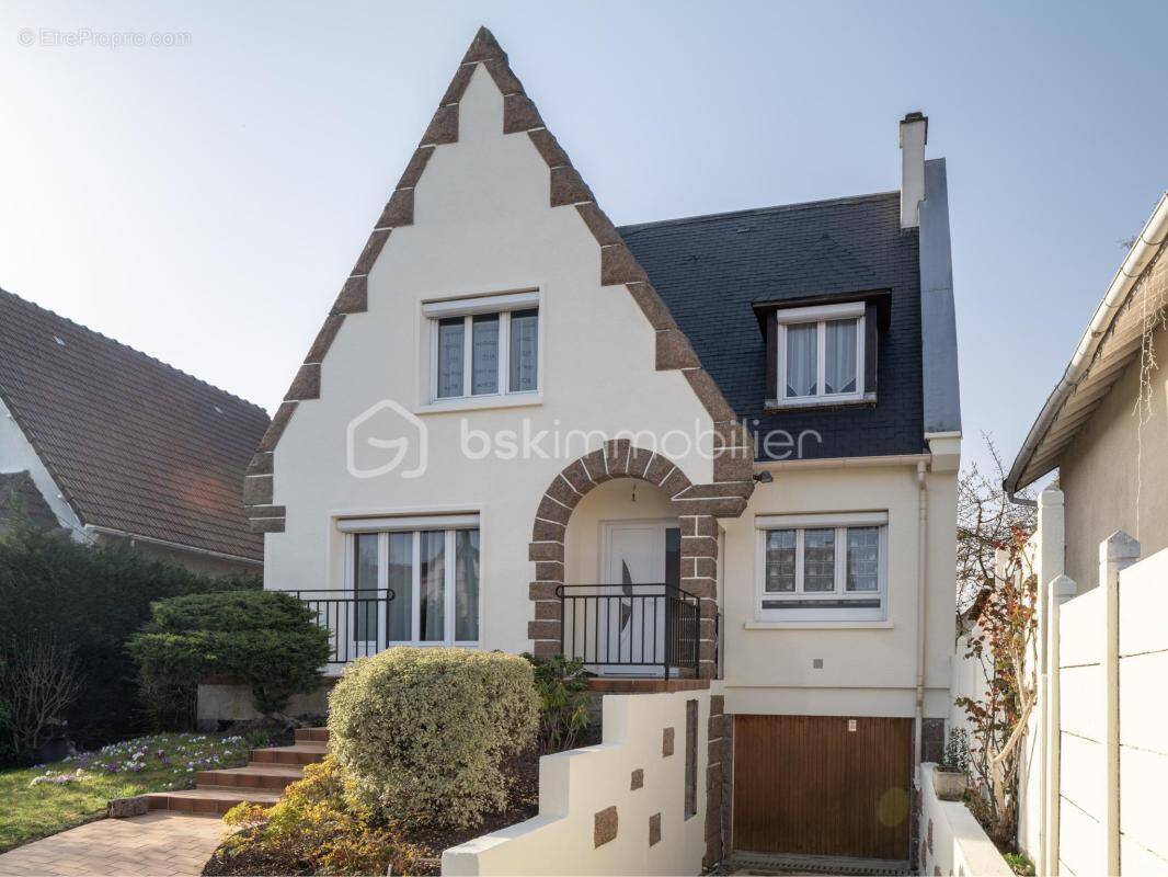 Maison à COMBS-LA-VILLE