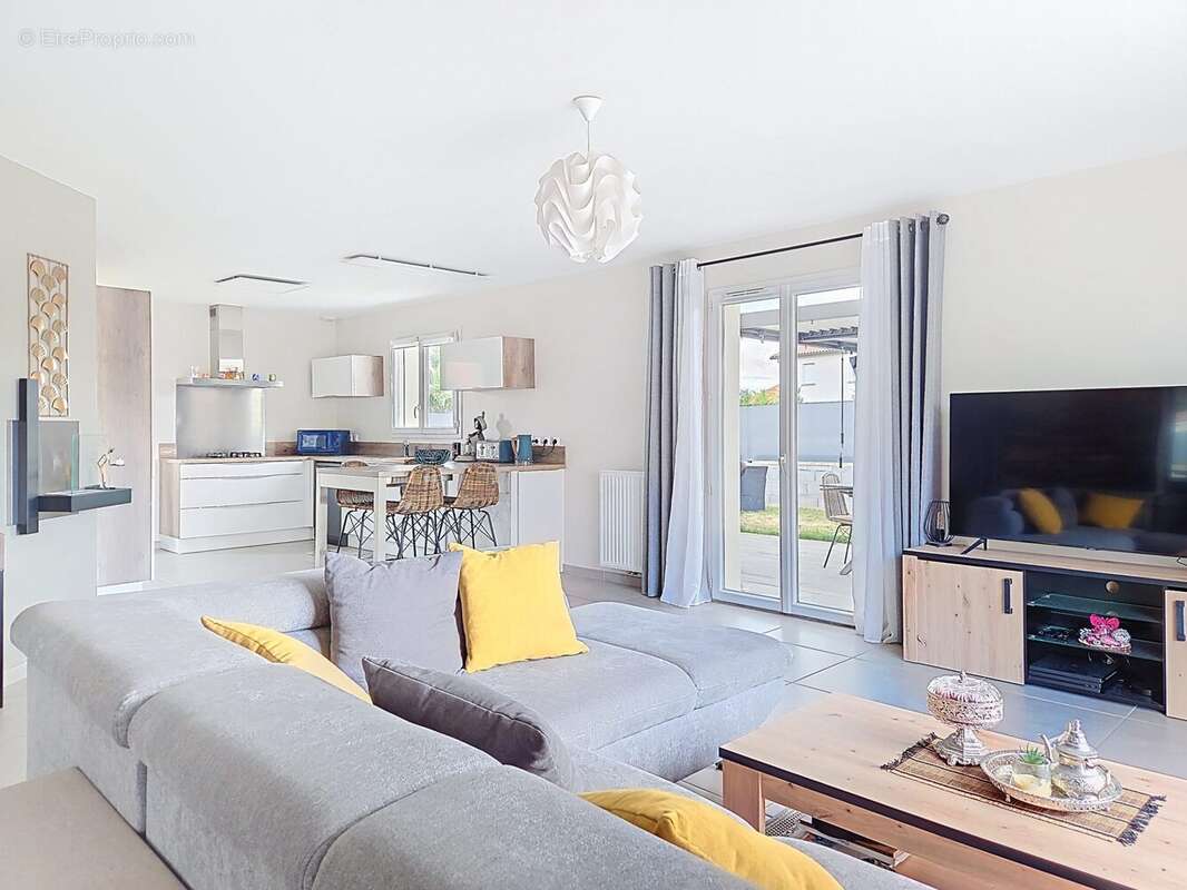 Maison à CHARVIEU-CHAVAGNEUX