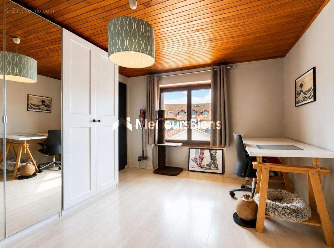 Appartement à SAINT-GENIS-POUILLY