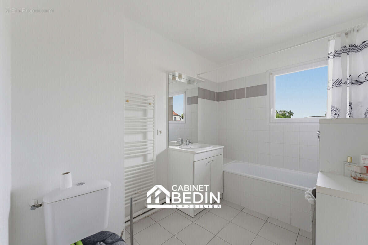 Appartement à LE HAILLAN