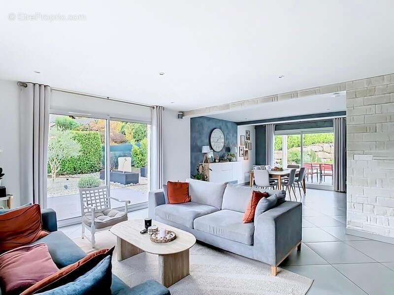 Maison à MONNETIER-MORNEX