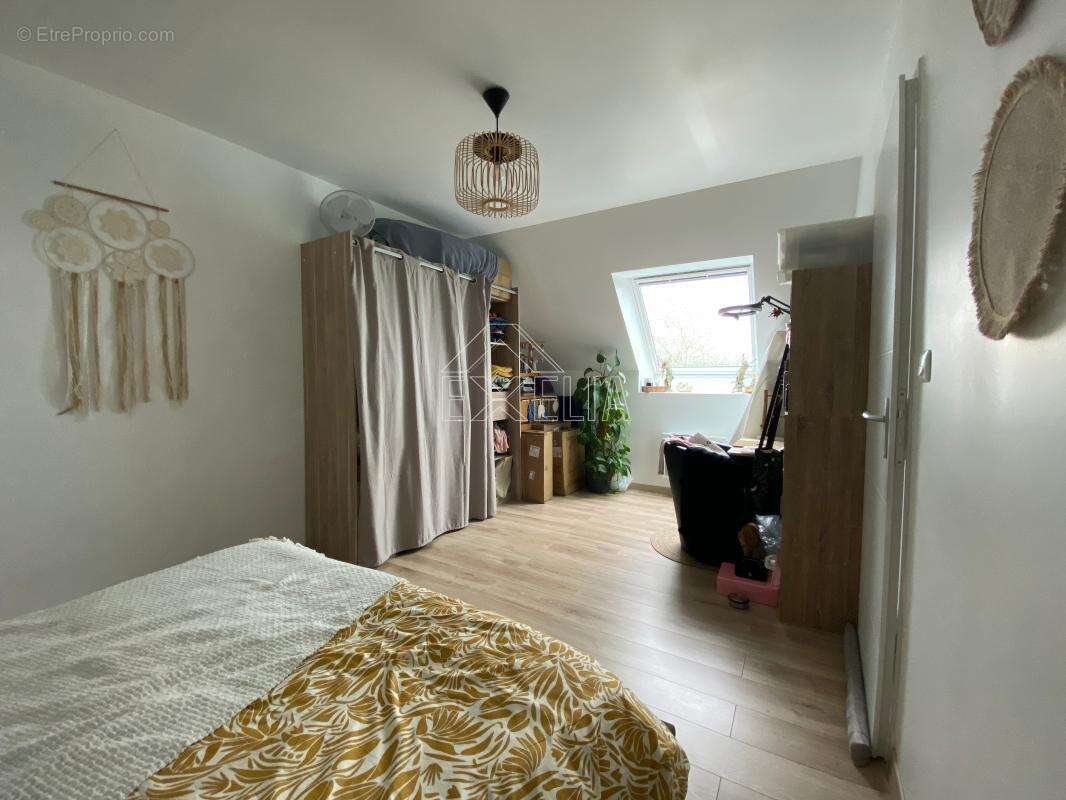 Maison à GOMMECOURT