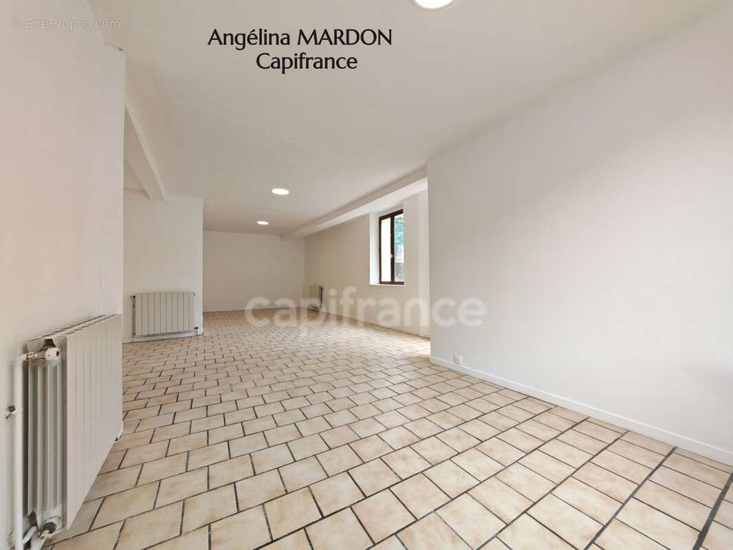 Maison de ville familiale T7 de 139 m² à Bolbec (5 à 6 chambres) avec cour et atelier - photo 2